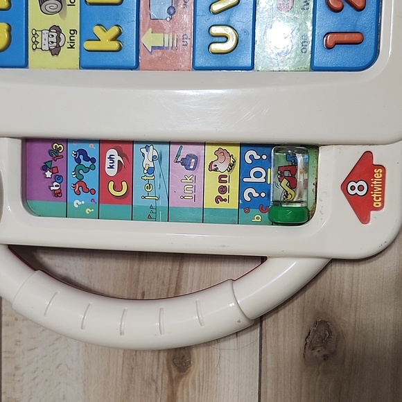 Vtech little smart alphabet desk with phonics - Picture 4 of 7